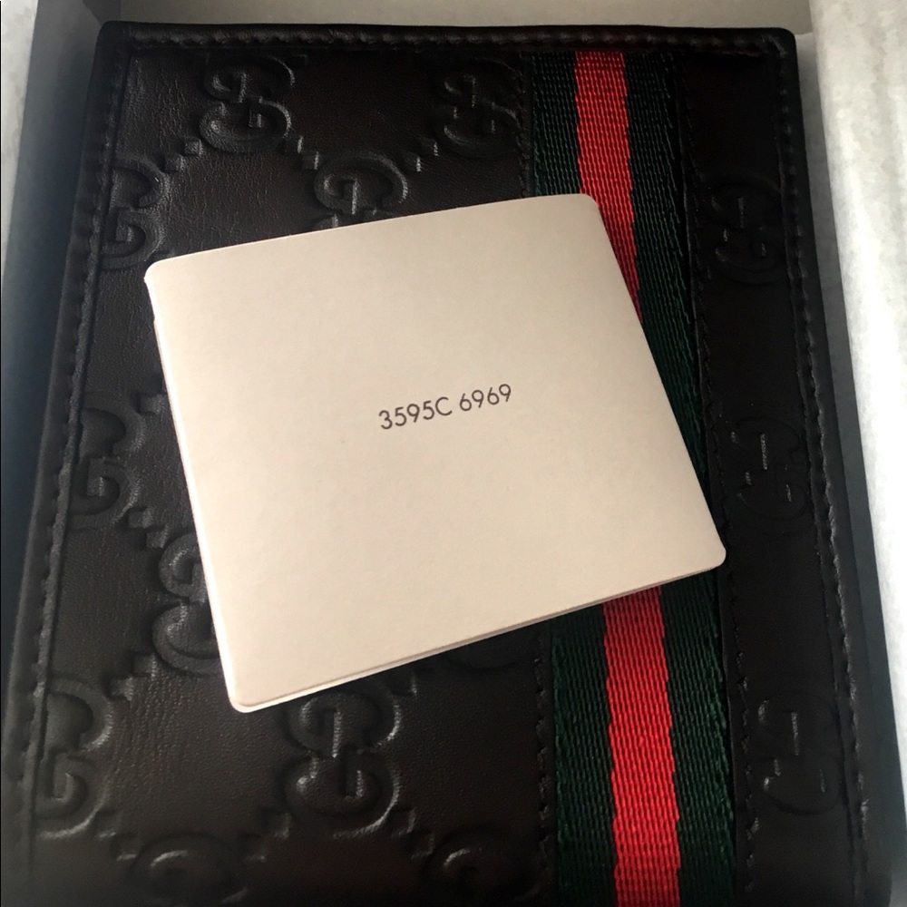 GUCCI Brown Guccissima Signature Web Wallet - Picture 6 of 6